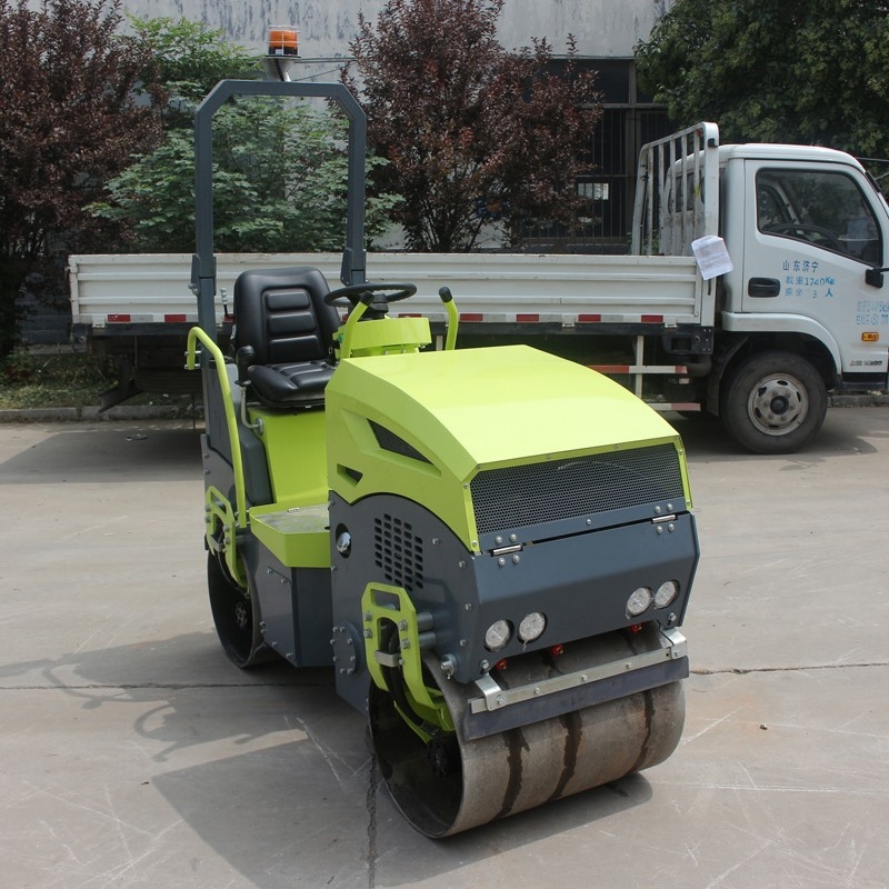 振動異常的小型壓路機(jī)，大概率是振動軸承出現(xiàn)了問題