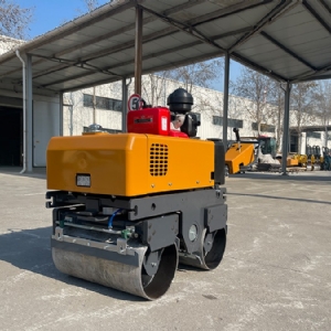 手扶壓路機SVH80